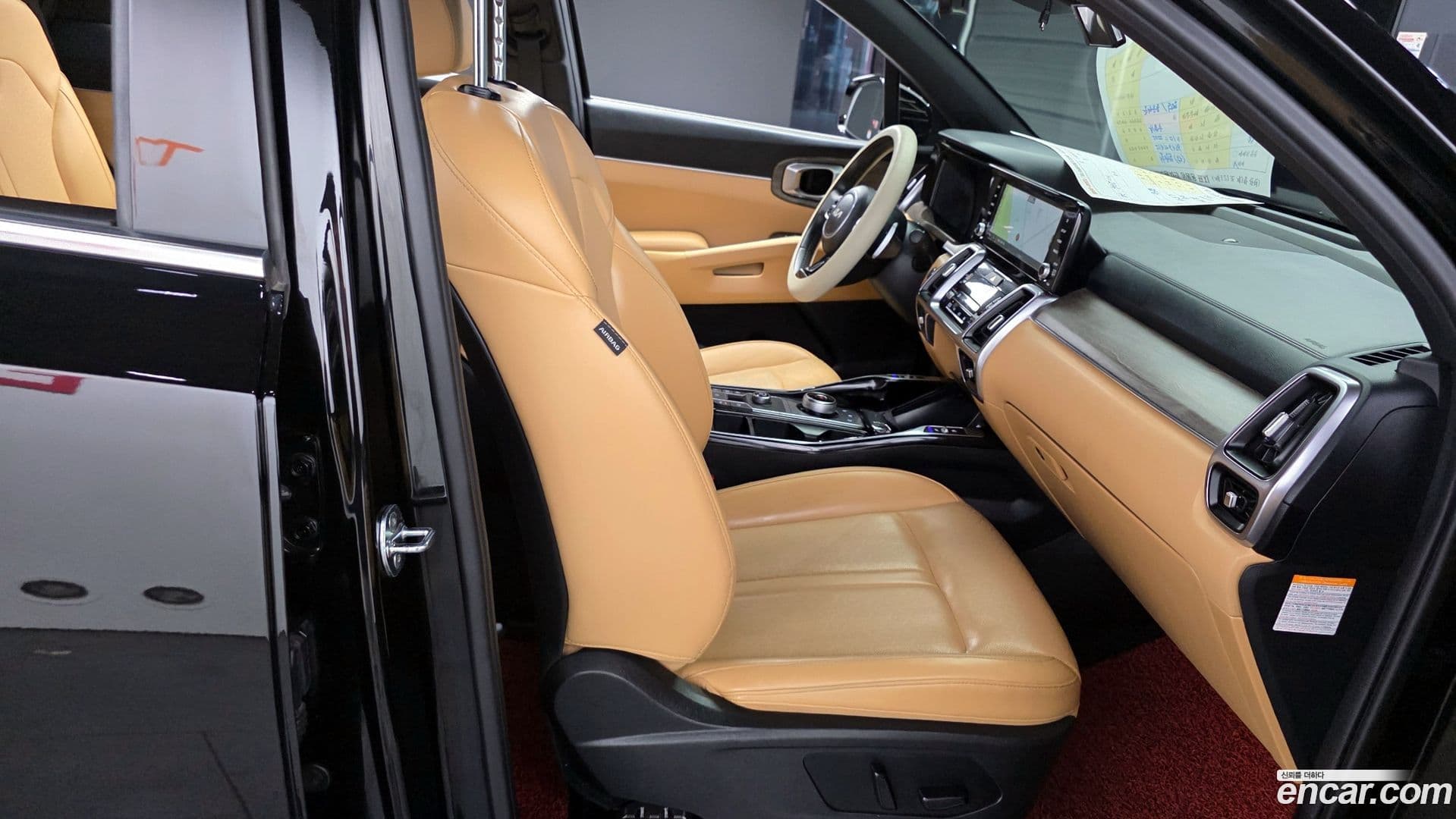 Main__Slider__Photo:Sorento Kia 2022.0-11