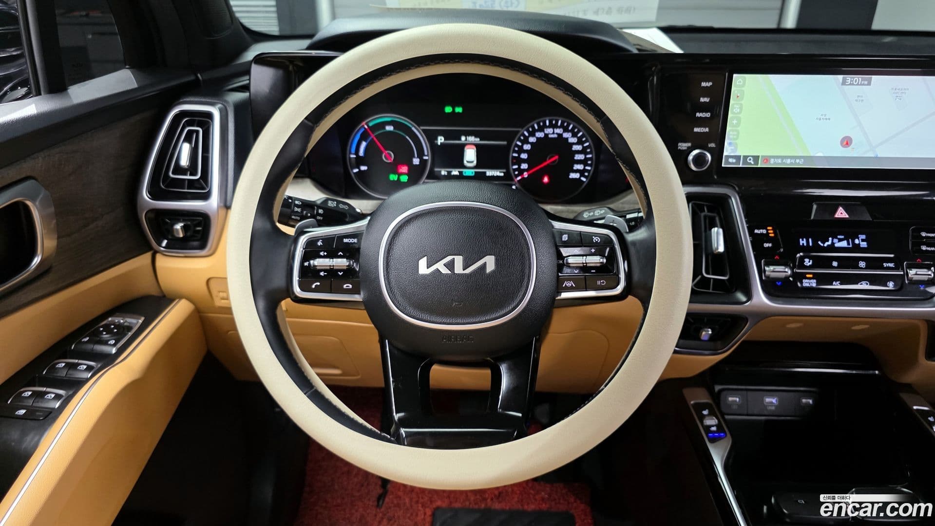 Main__Slider__Photo:Sorento Kia 2022.0-12