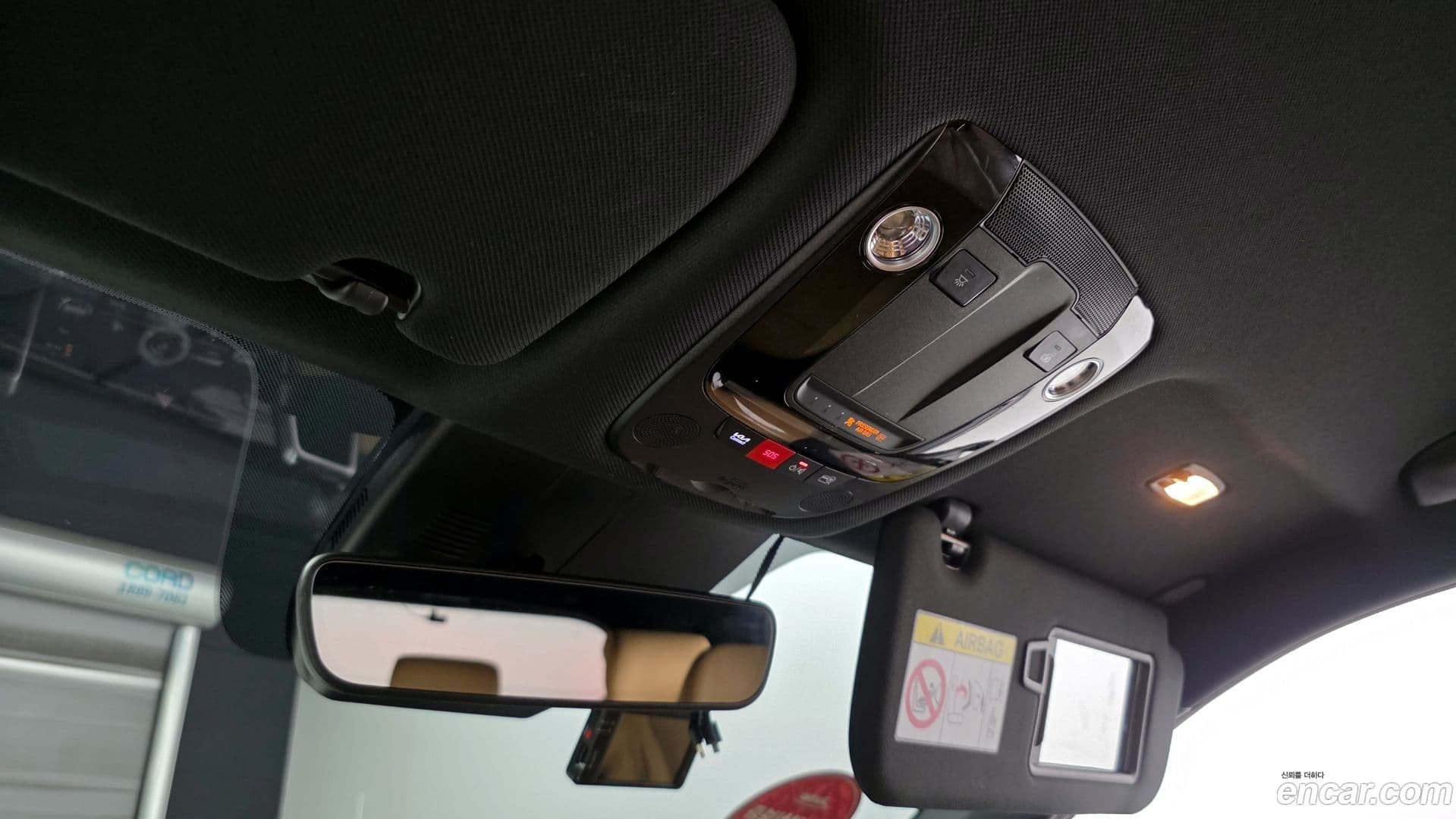 Main__Slider__Photo:Sorento Kia 2022.0-17