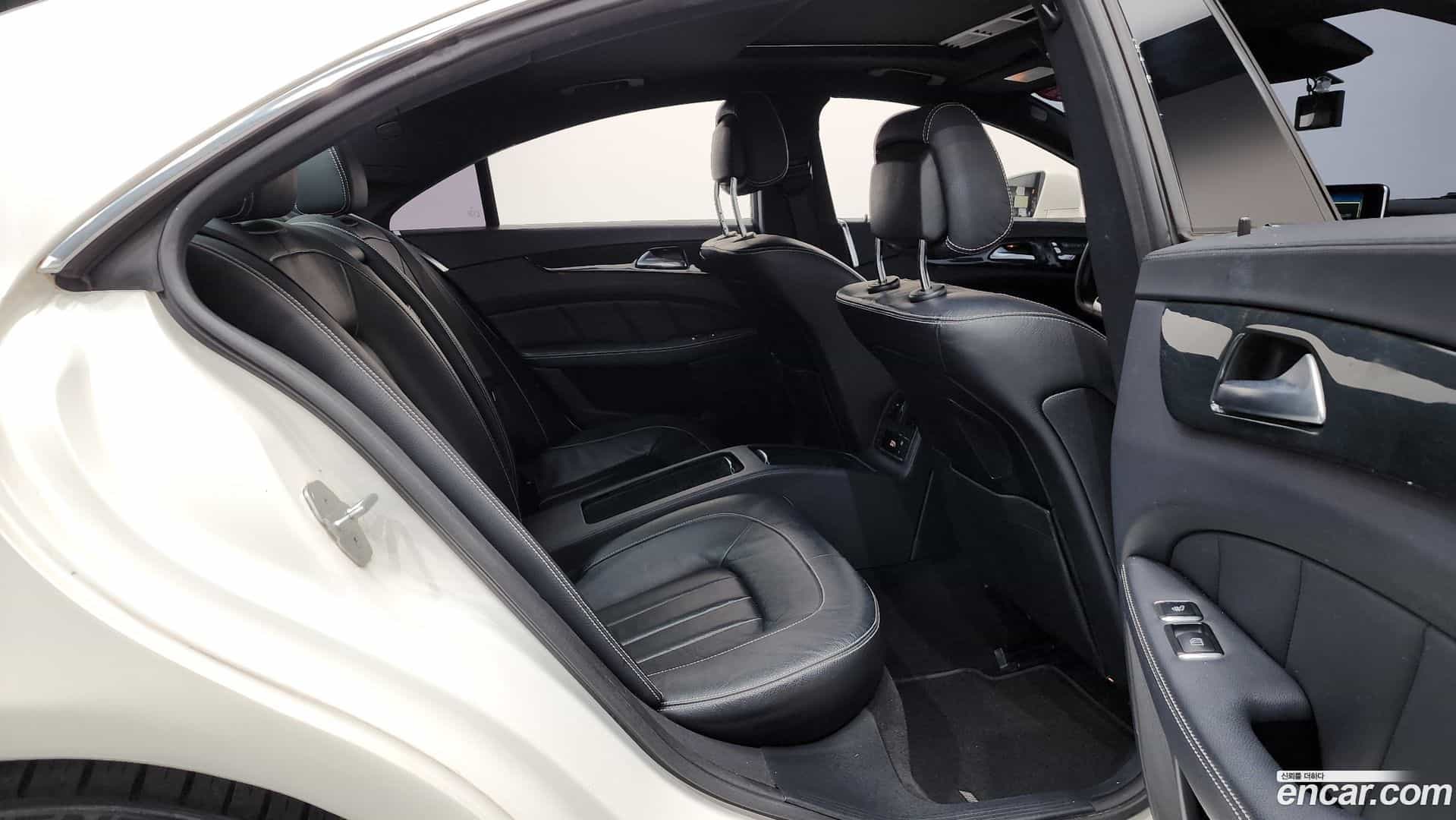 CLS-Class Mercedes-Benz 2016.4-OPTION-016