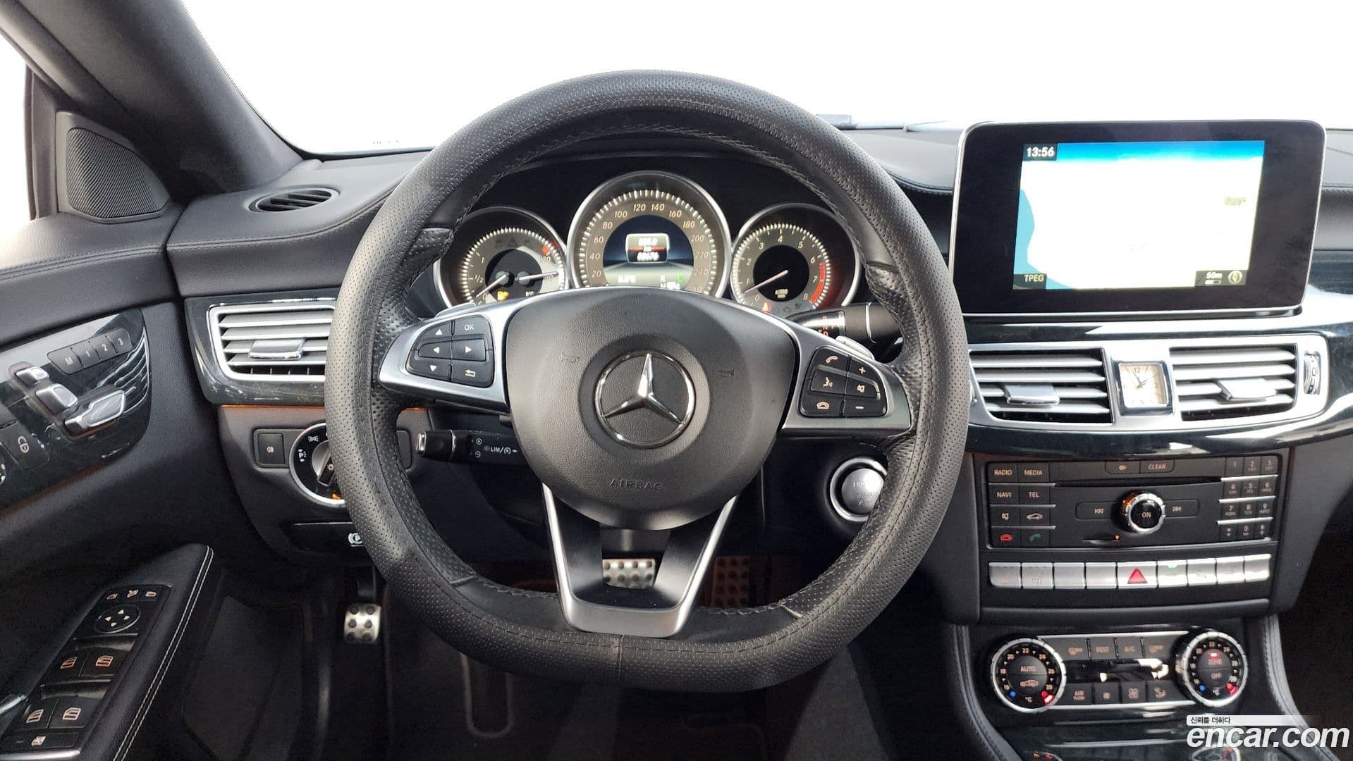 Main__Slider__Photo:CLS-Class Mercedes-Benz 2016.4-12