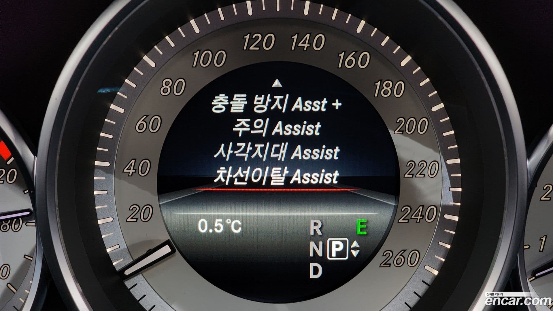 Main__Slider__Photo:CLS-Class Mercedes-Benz 2016.4-15