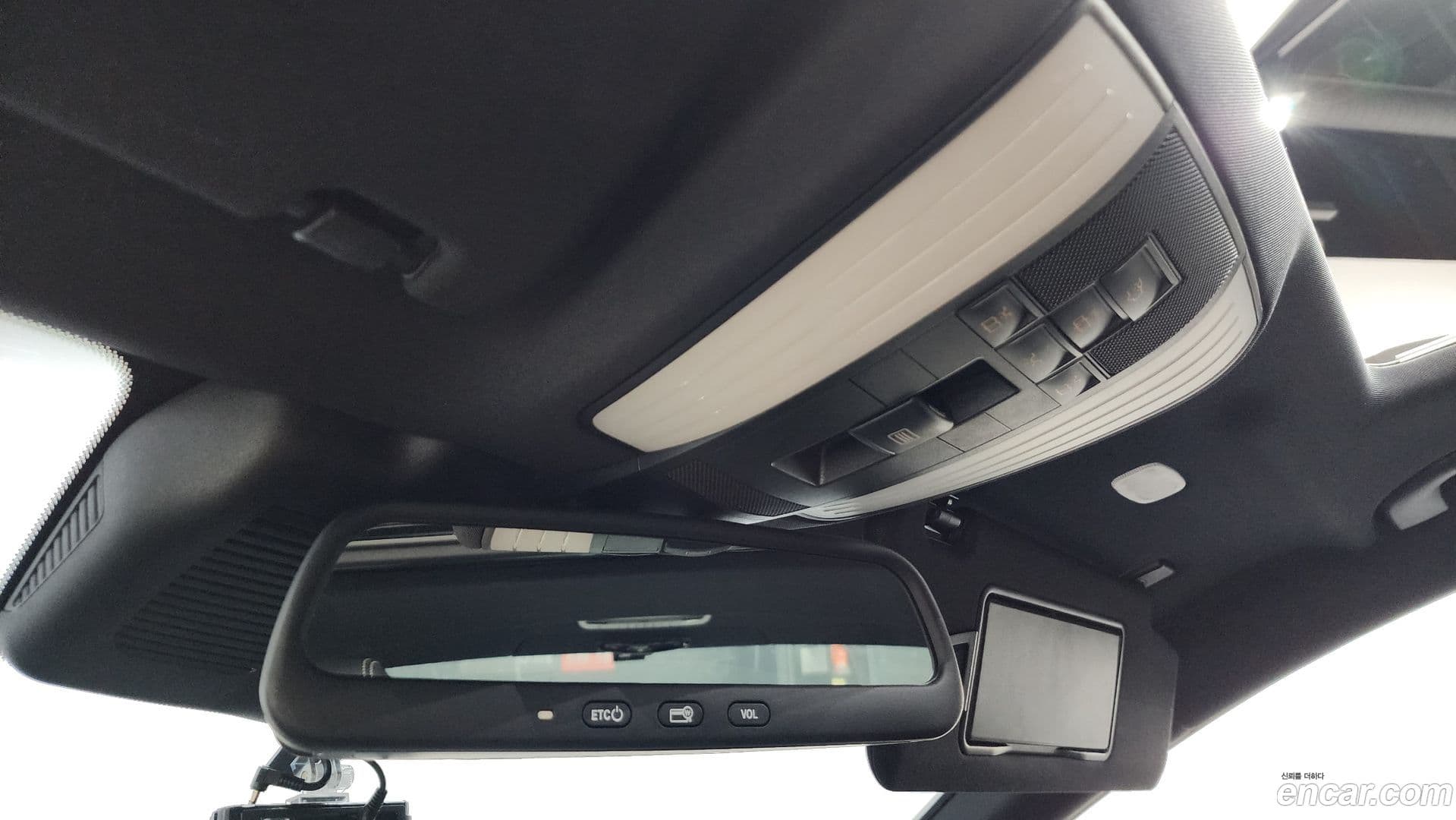 Main__Slider__Photo:CLS-Class Mercedes-Benz 2016.4-16