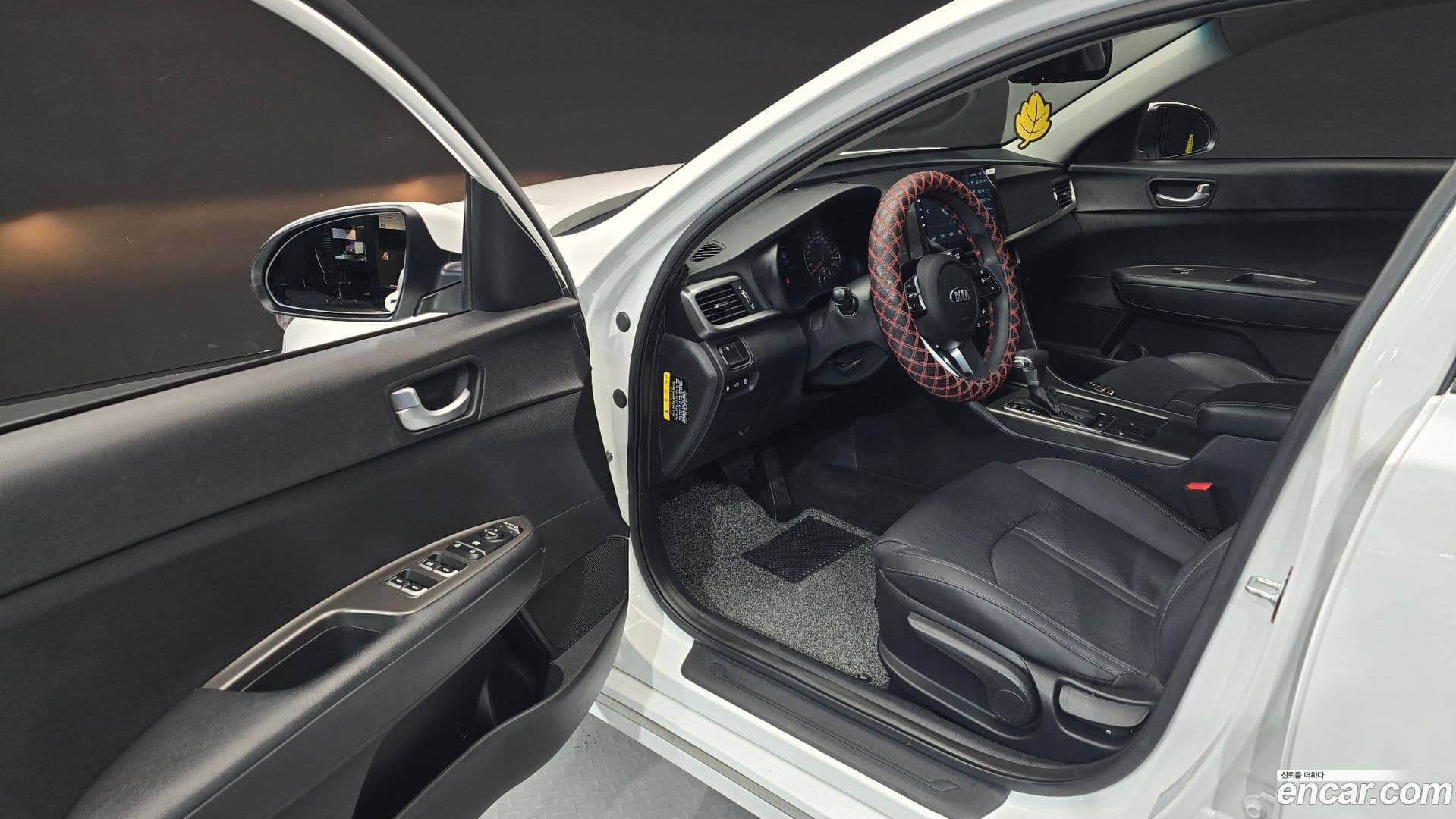 Main__Slider__Photo:K5 Kia 2018.4-9