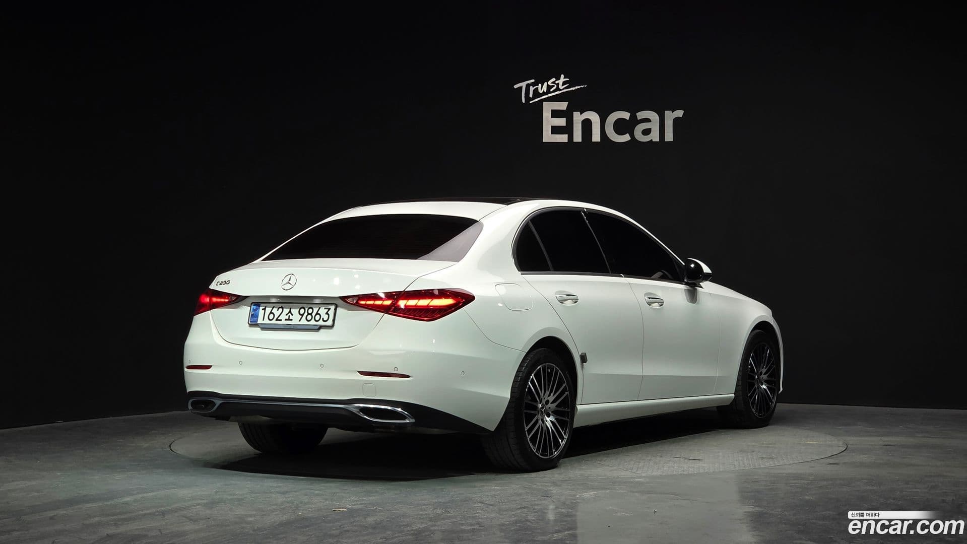 Main__Slider__Photo:C-Class Mercedes-Benz 2025.2-1