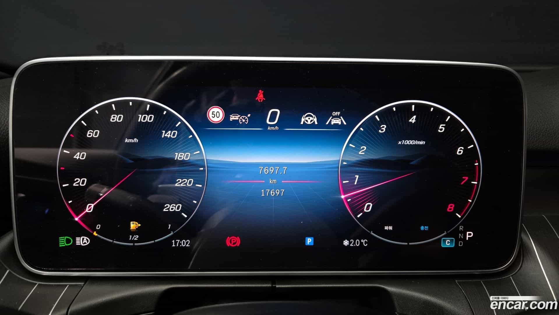 C-Class Mercedes-Benz 2025.2-INNER-008