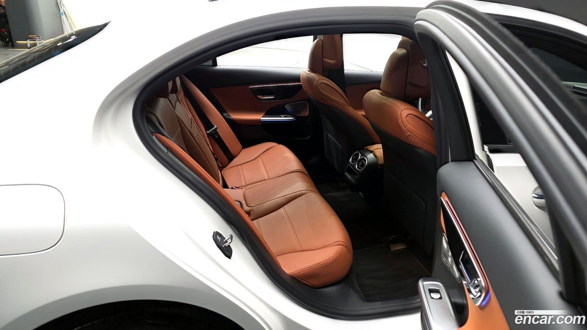 Main__Slider__Photo:C-Class Mercedes-Benz 2025.2-11