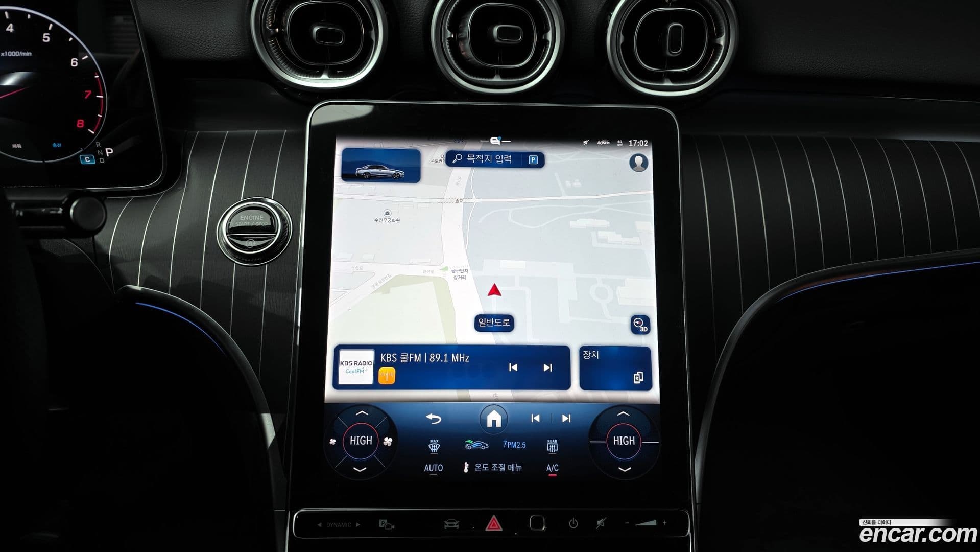 Main__Slider__Photo:C-Class Mercedes-Benz 2025.2-14