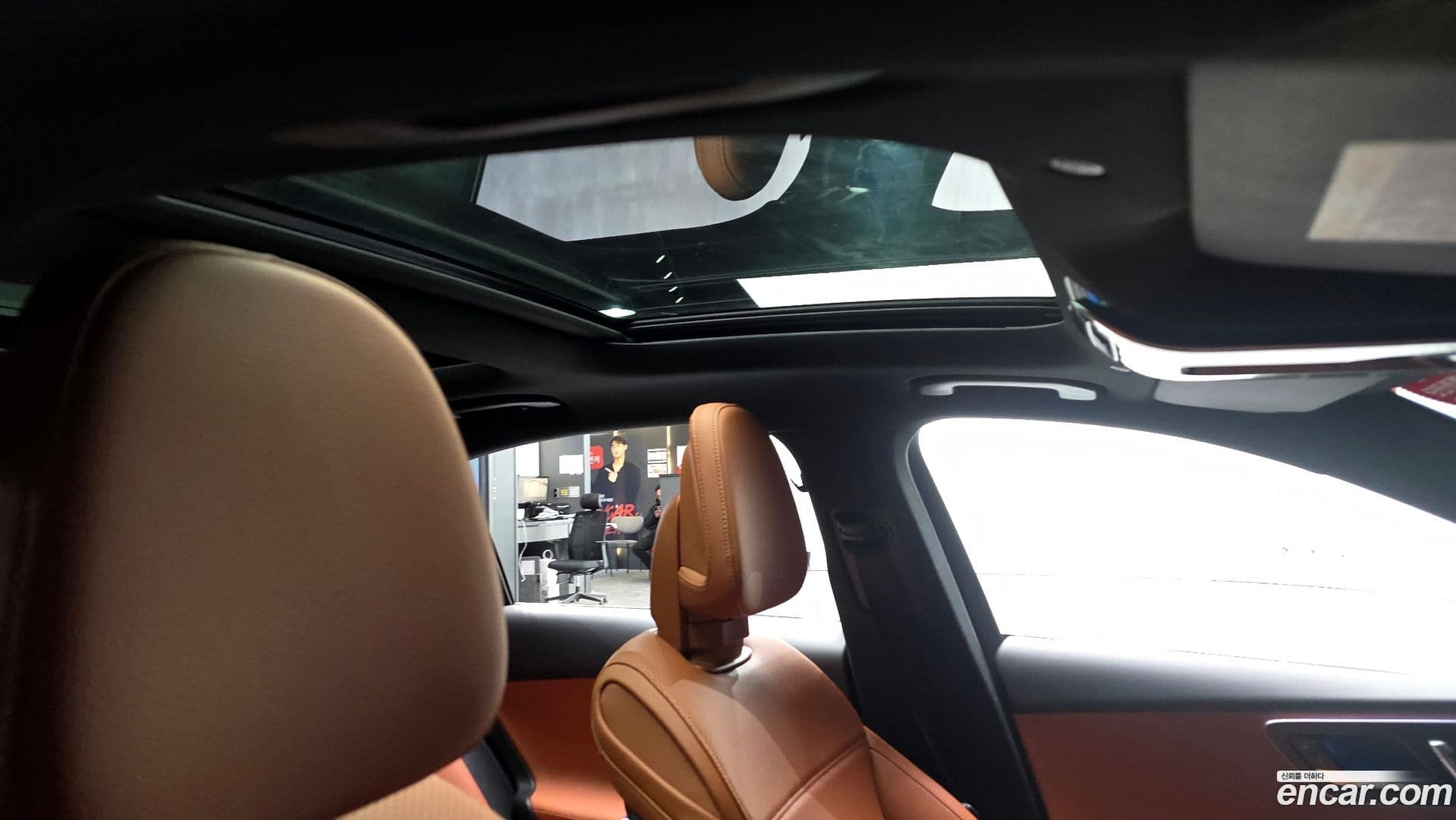 Main__Slider__Photo:C-Class Mercedes-Benz 2025.2-18