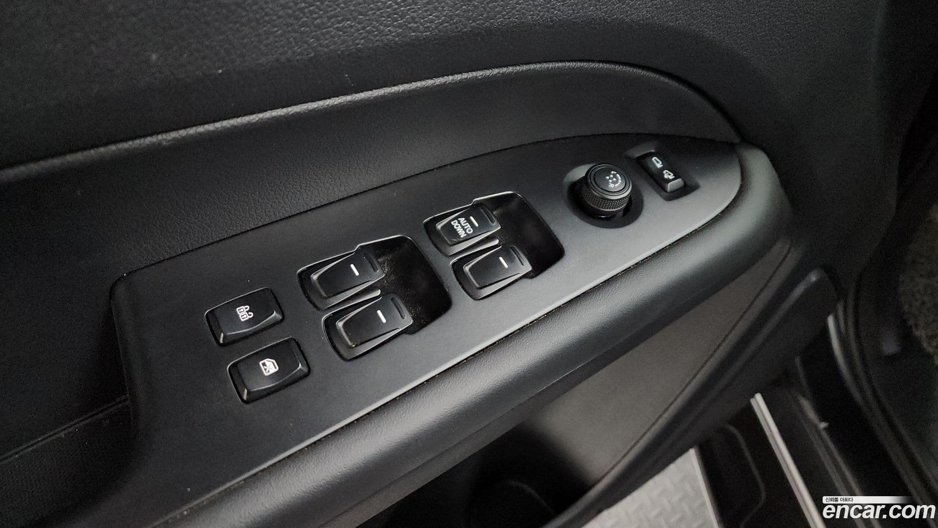 Main__Slider__Photo:Rexton KG_Mobility_Ssangyong 2024.6-17