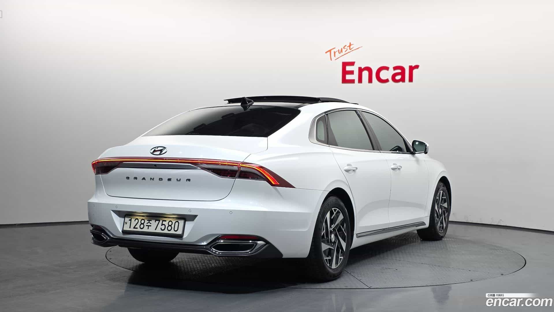 Grandeur Hyundai 2022.2-OUTER-002