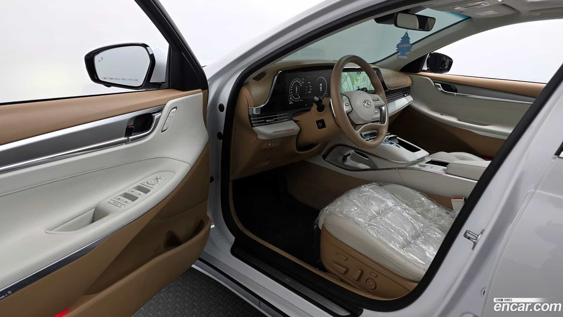 Grandeur Hyundai 2022.2-INNER-010