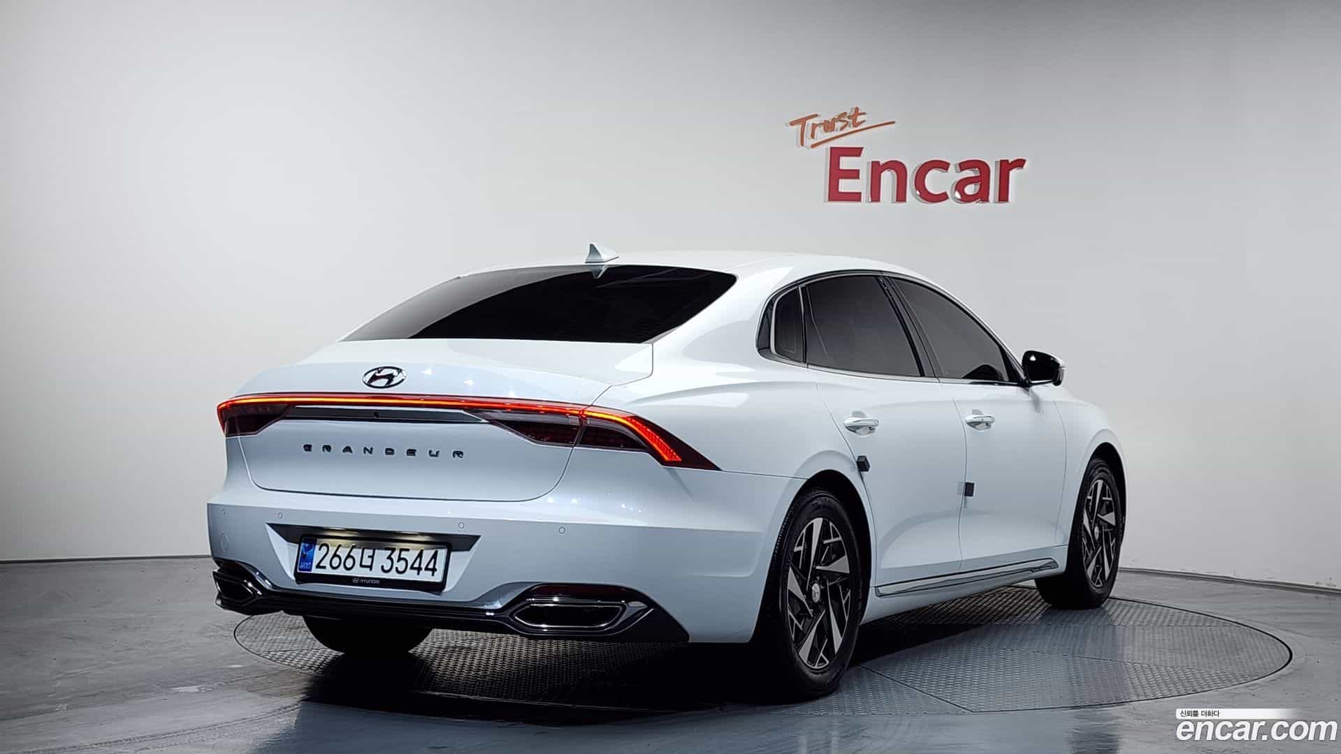 Grandeur Hyundai 2020.10-OUTER-002