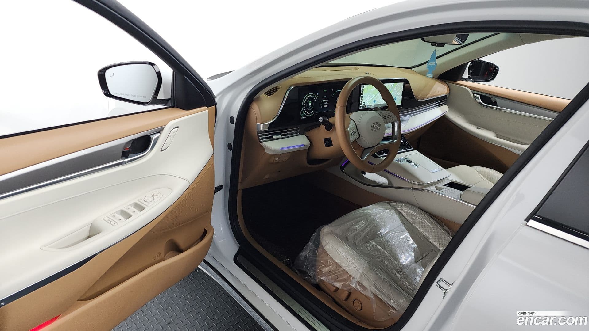 Main__Slider__Photo:Grandeur Hyundai 2020.10-9