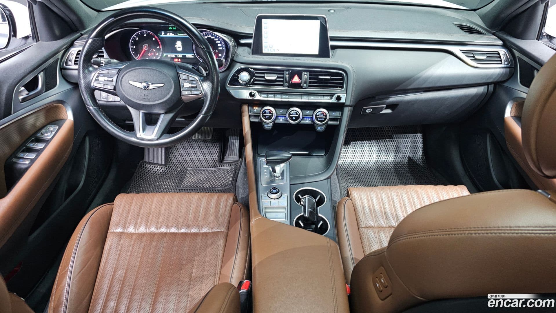 Main__Slider__Photo:G70 Genesis 2018.4-6