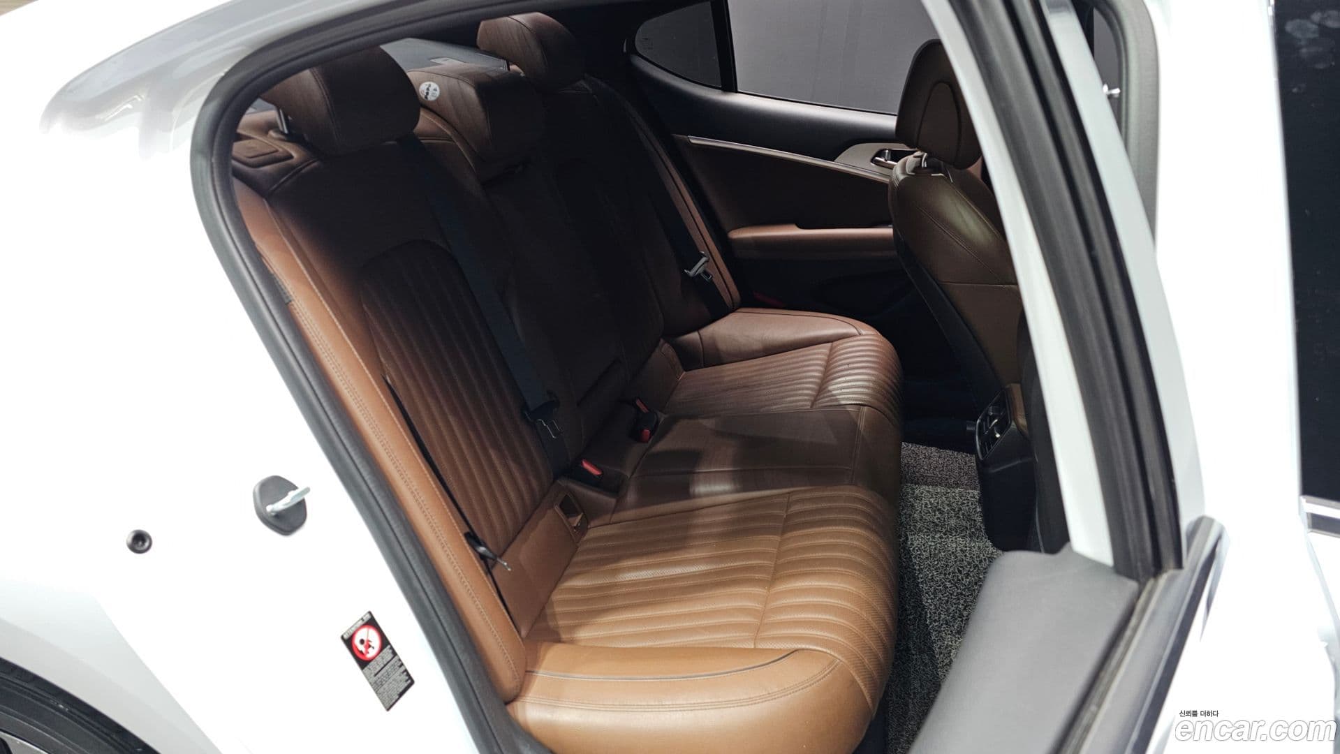 Main__Slider__Photo:G70 Genesis 2018.4-11