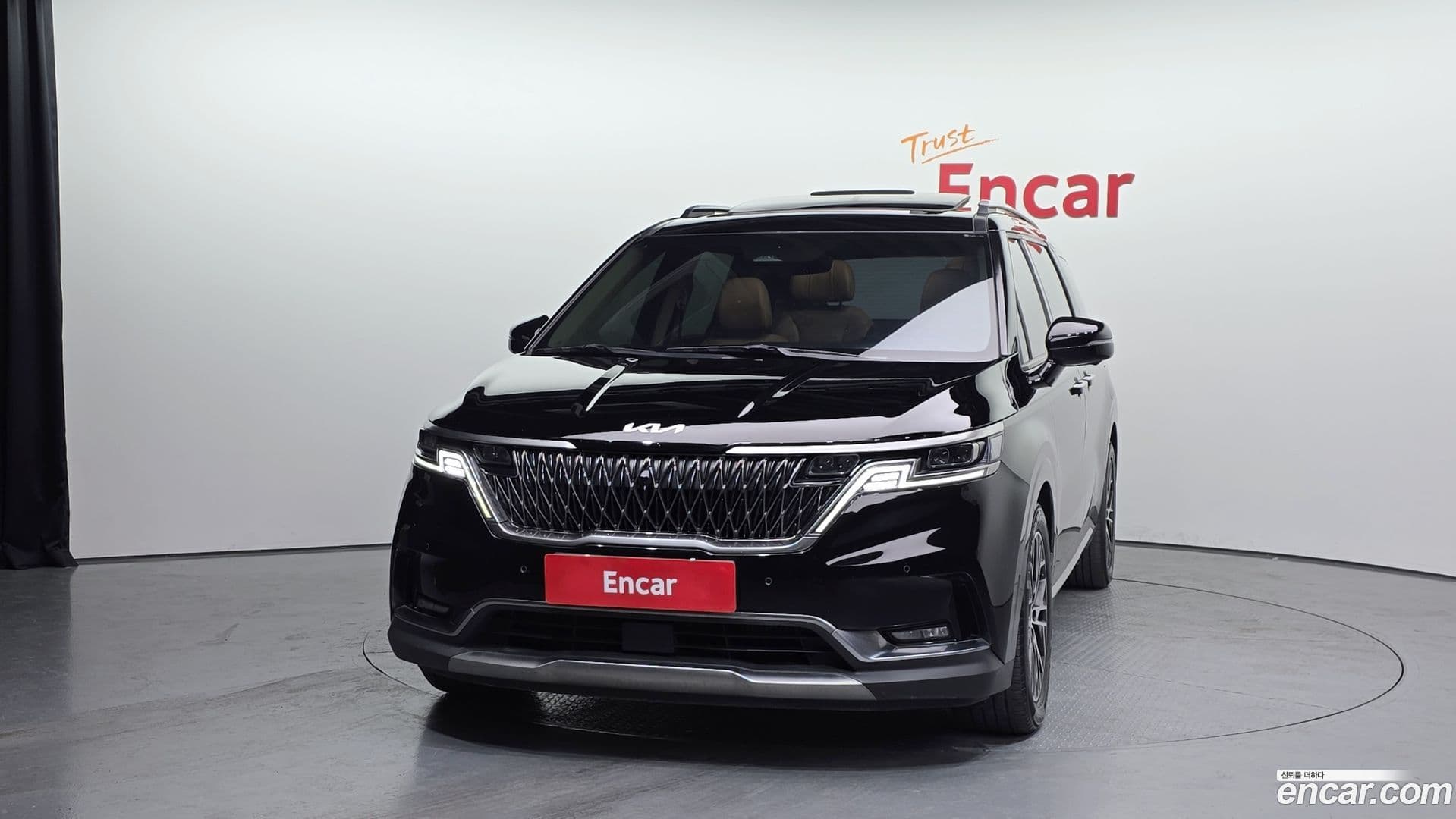 Main__Slider__Photo:Canival Kia 2021.9-2