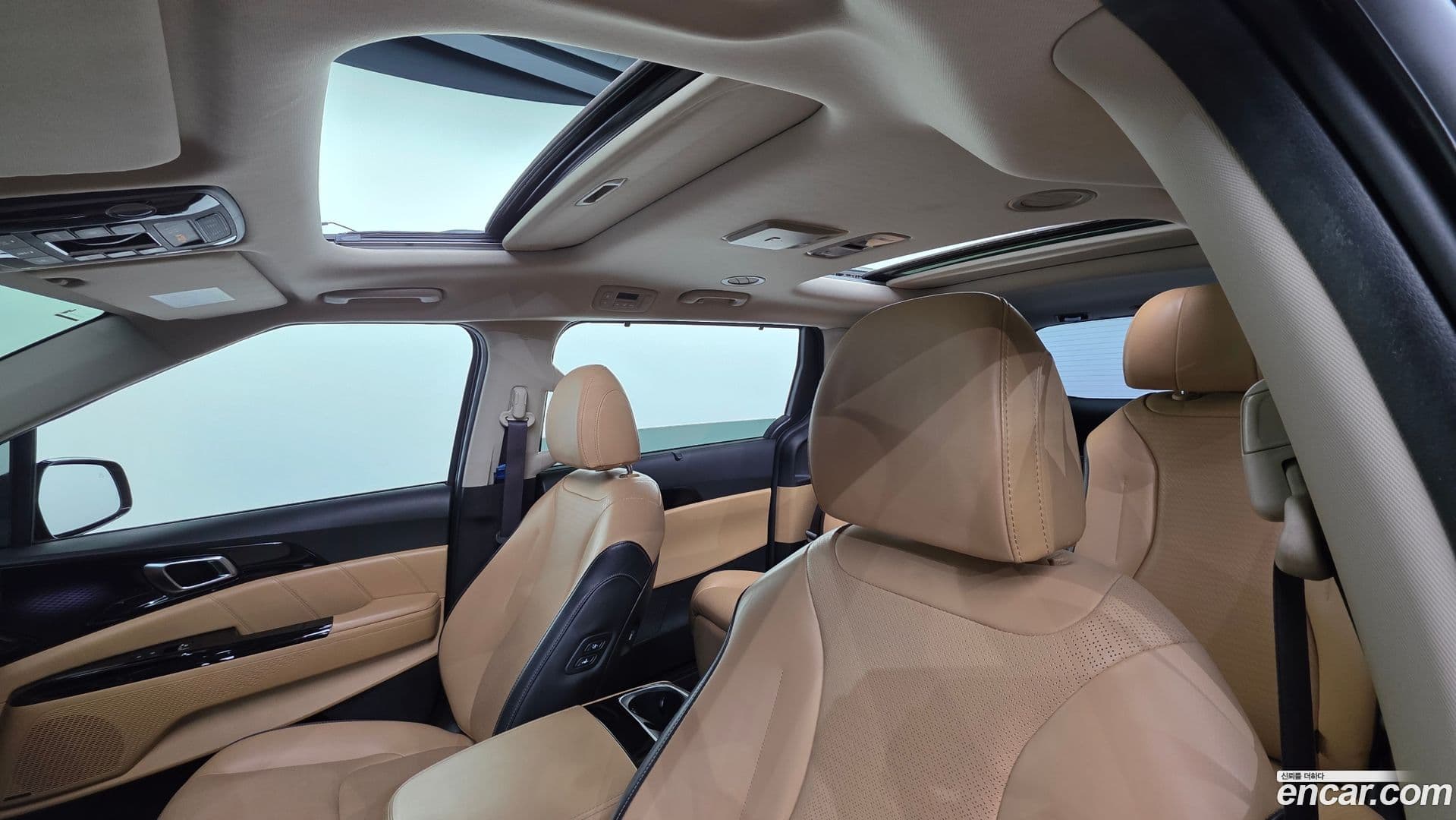 Main__Slider__Photo:Canival Kia 2021.9-18