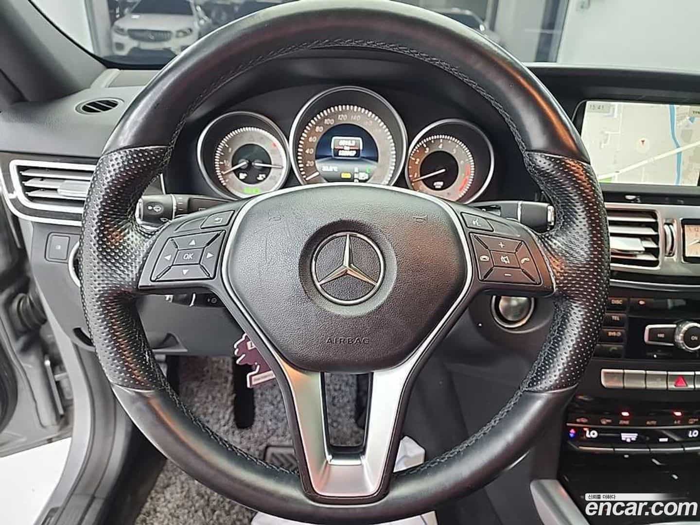 E-Class Mercedes-Benz 2014.0-INNER-009