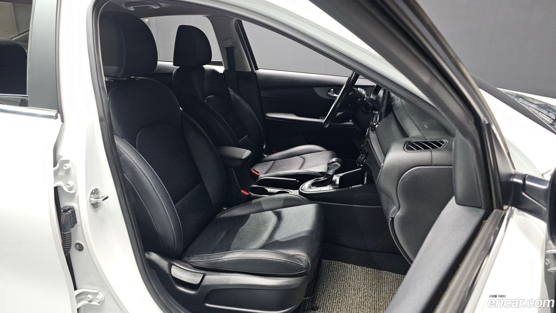 Main__Slider__Photo:K3 Kia 2020.2-10