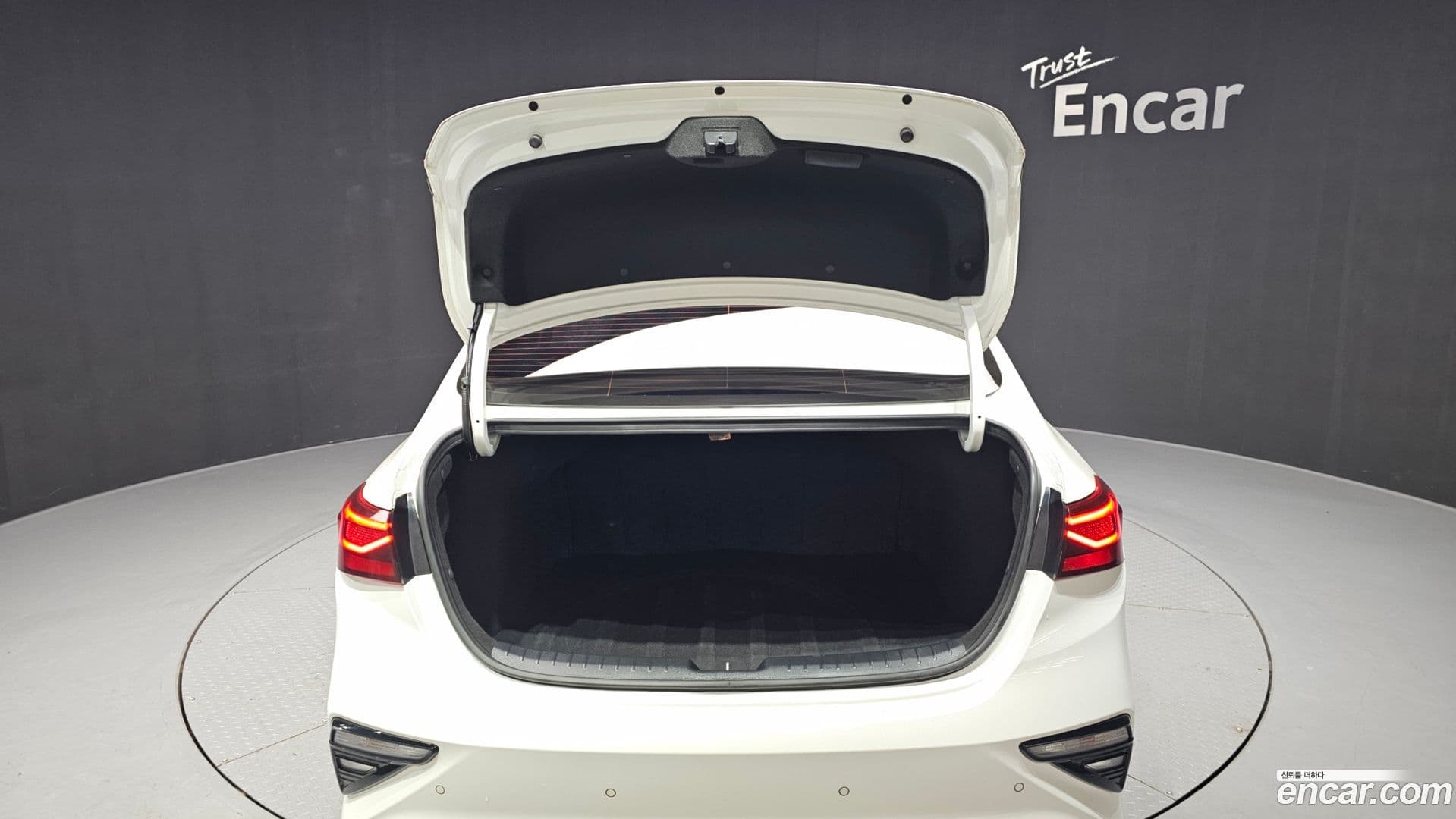 Main__Slider__Photo:K3 Kia 2020.2-19