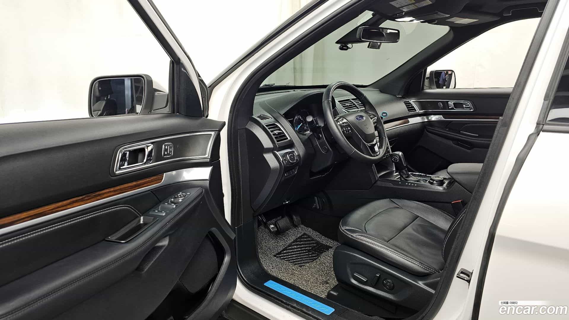 Explorer Ford 2019.6-INNER-010