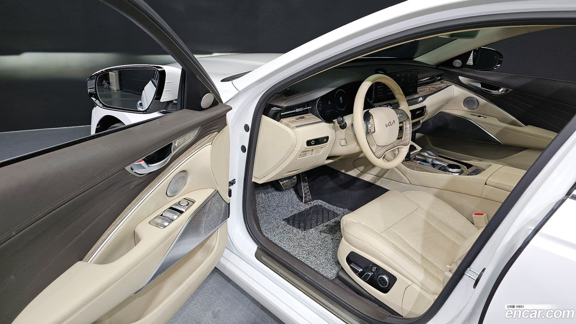 Main__Slider__Photo:K9 Kia 2024.3-9