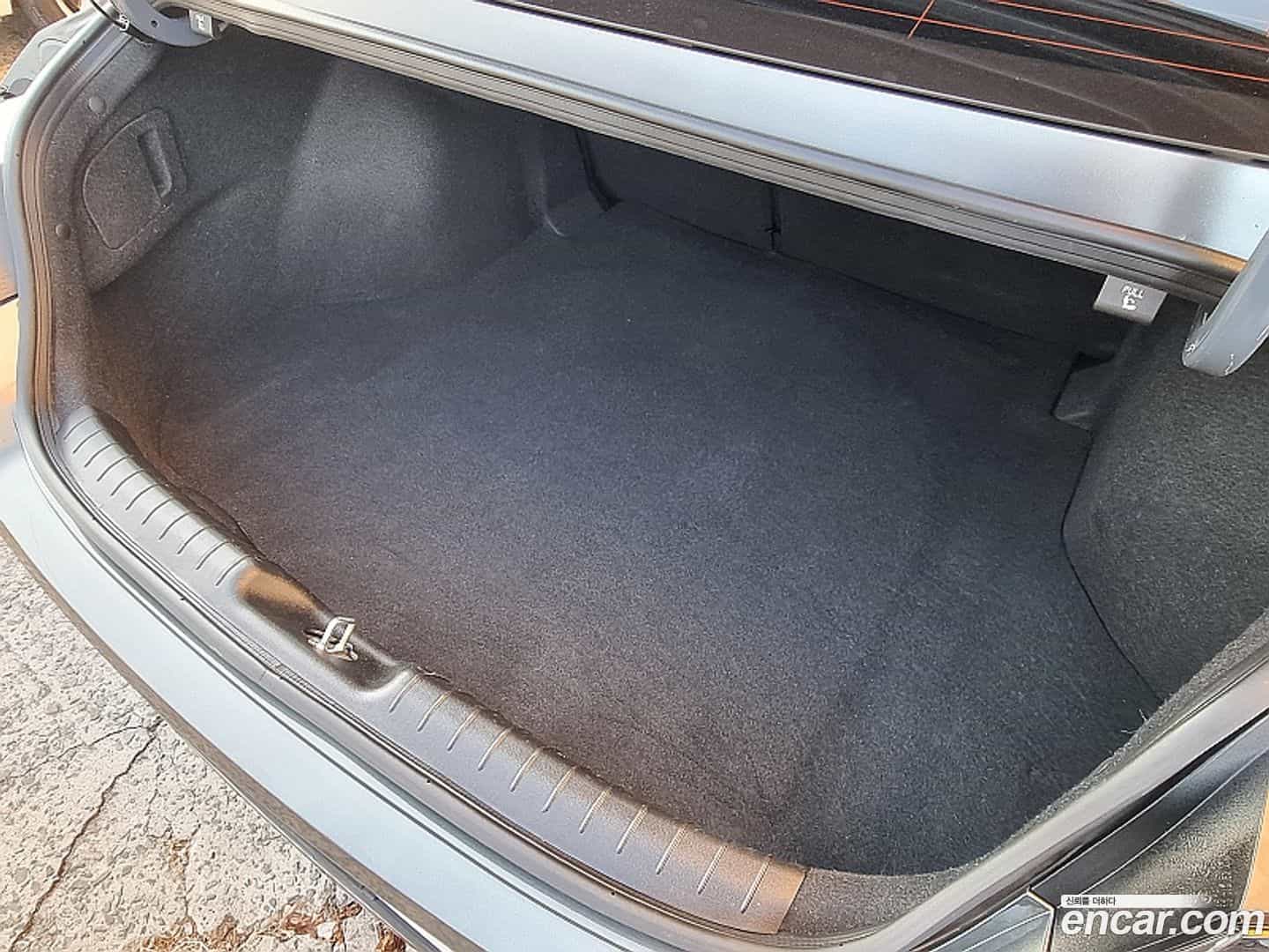 AVANTE Hyundai 2022.11-OPTION-021