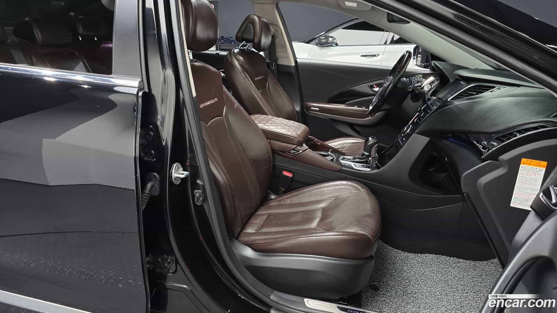 Grandeur Hyundai 2016.4-INNER-010