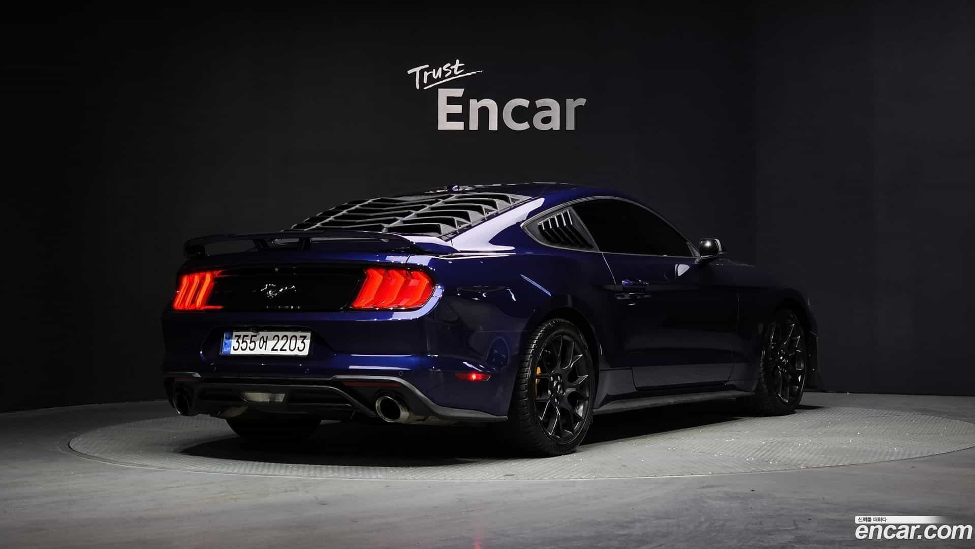 Mustang Ford 2019.2-OUTER-002