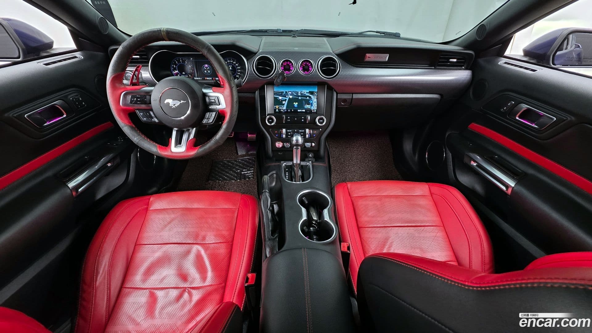 Main__Slider__Photo:Mustang Ford 2019.2-6