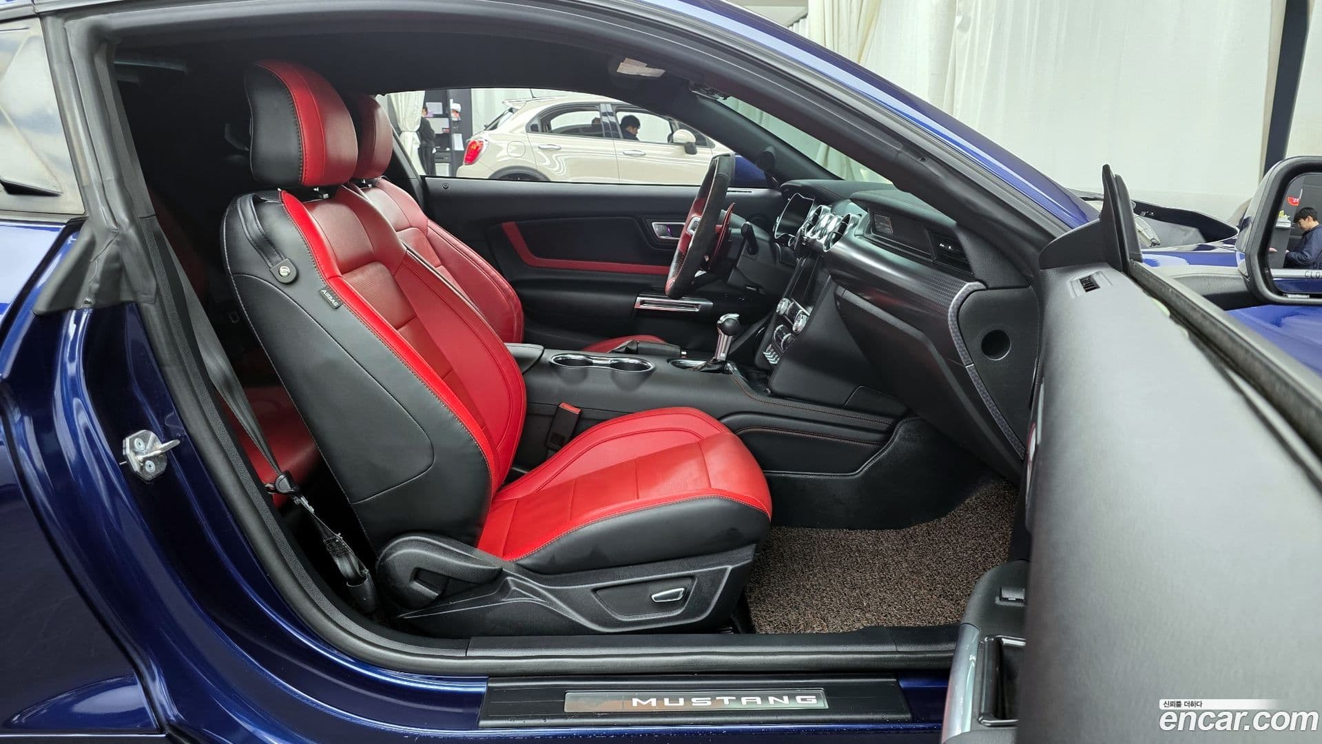 Main__Slider__Photo:Mustang Ford 2019.2-10