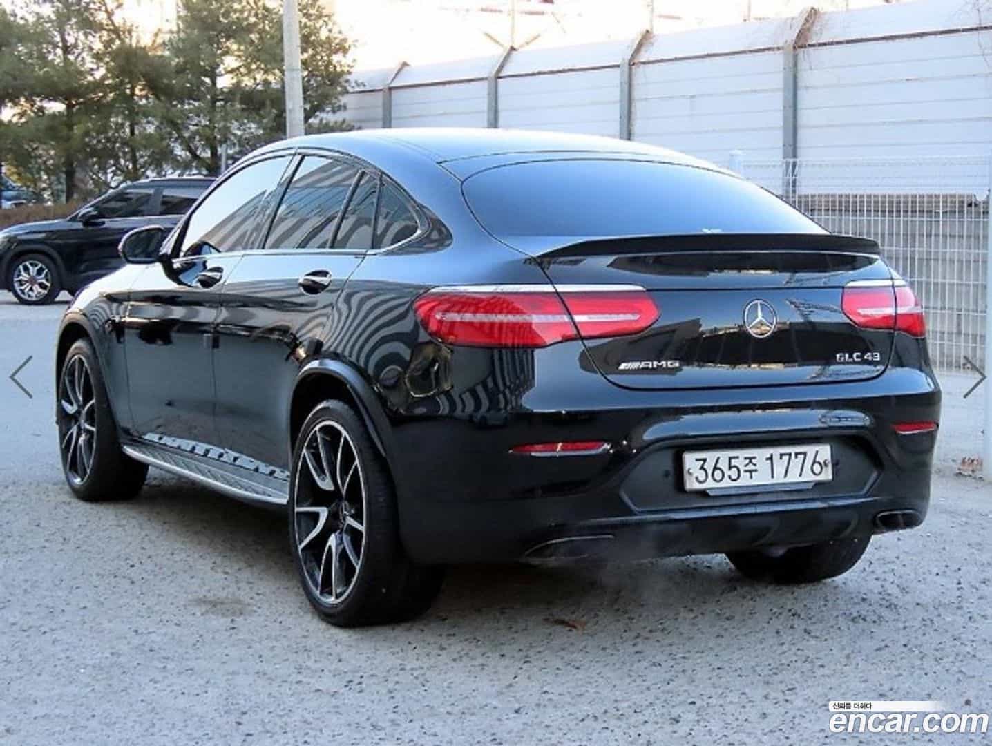 GLC-Class Mercedes-Benz 2019.10-OUTER-003