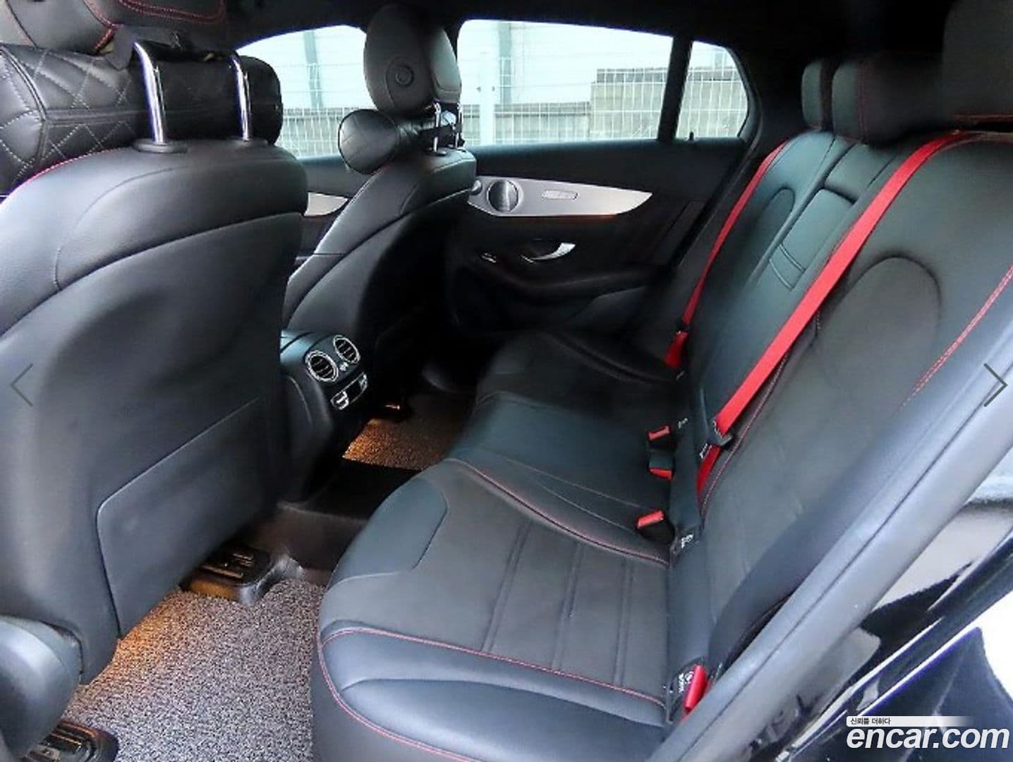 Main__Slider__Photo:GLC-Class Mercedes-Benz 2019.10-5