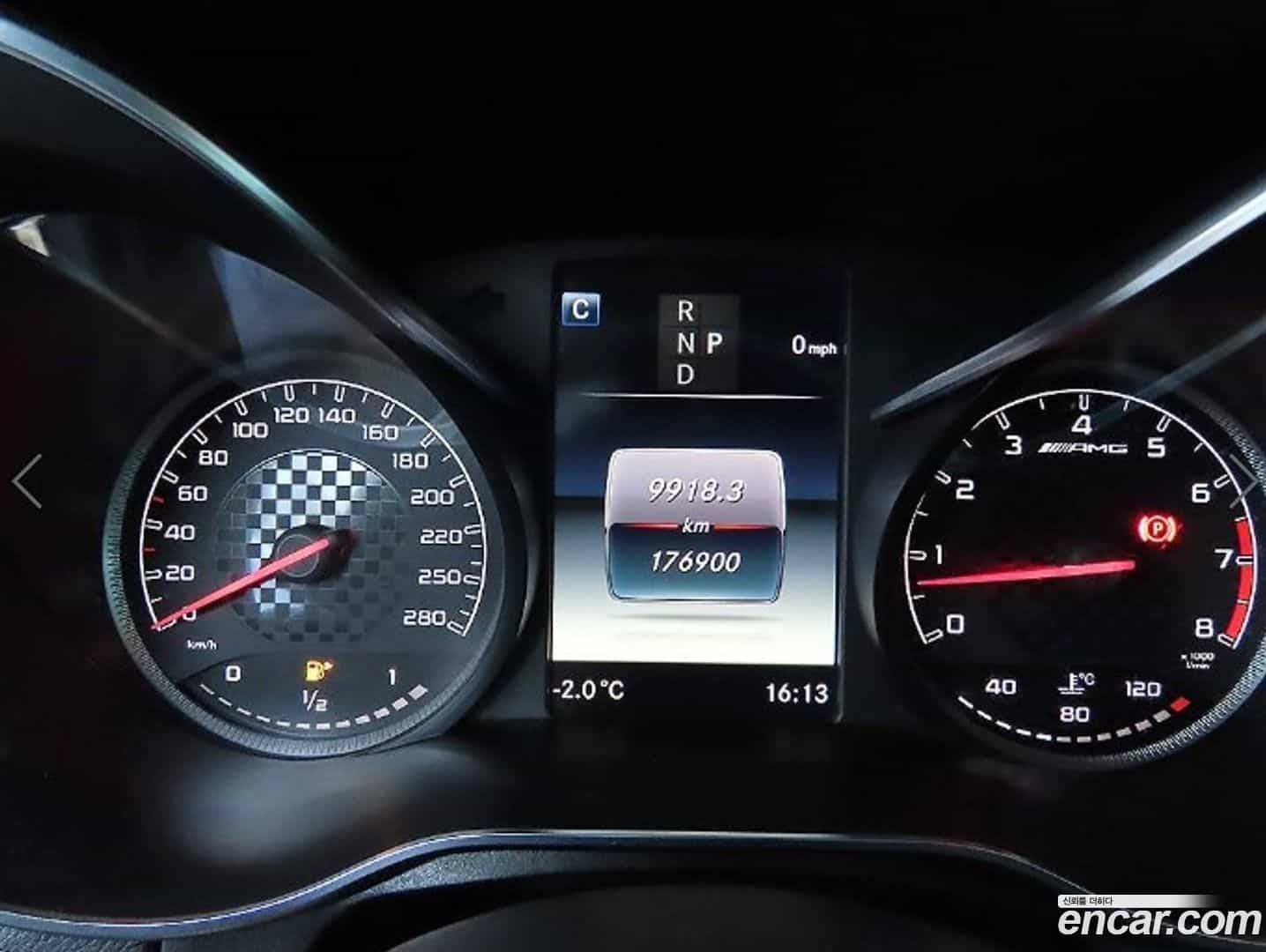 GLC-Class Mercedes-Benz 2019.10-INNER-009