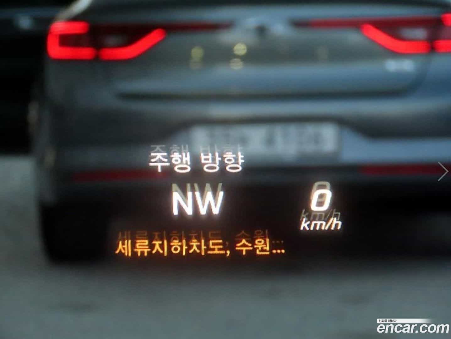 GLC-Class Mercedes-Benz 2019.10-INNER-010