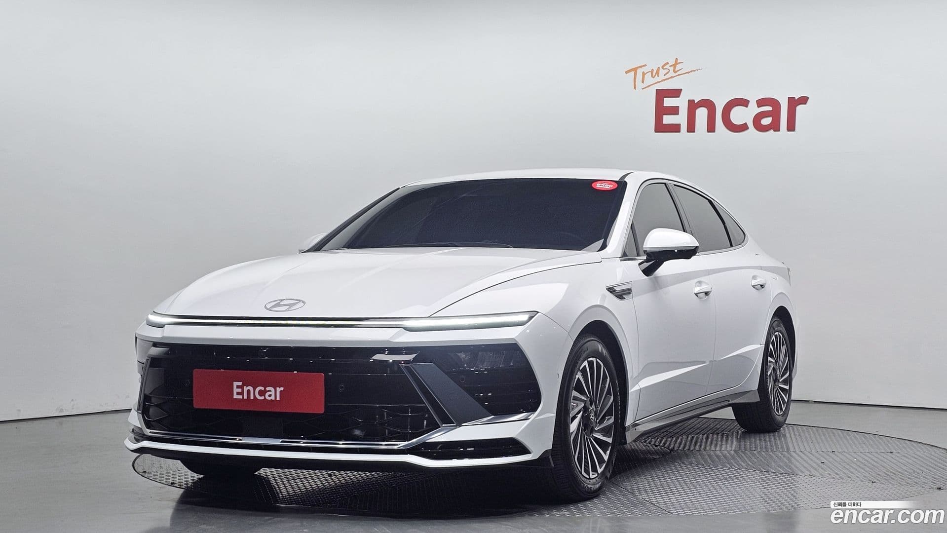 Main__Slider__Photo:Sonata Hyundai 2024.10-0