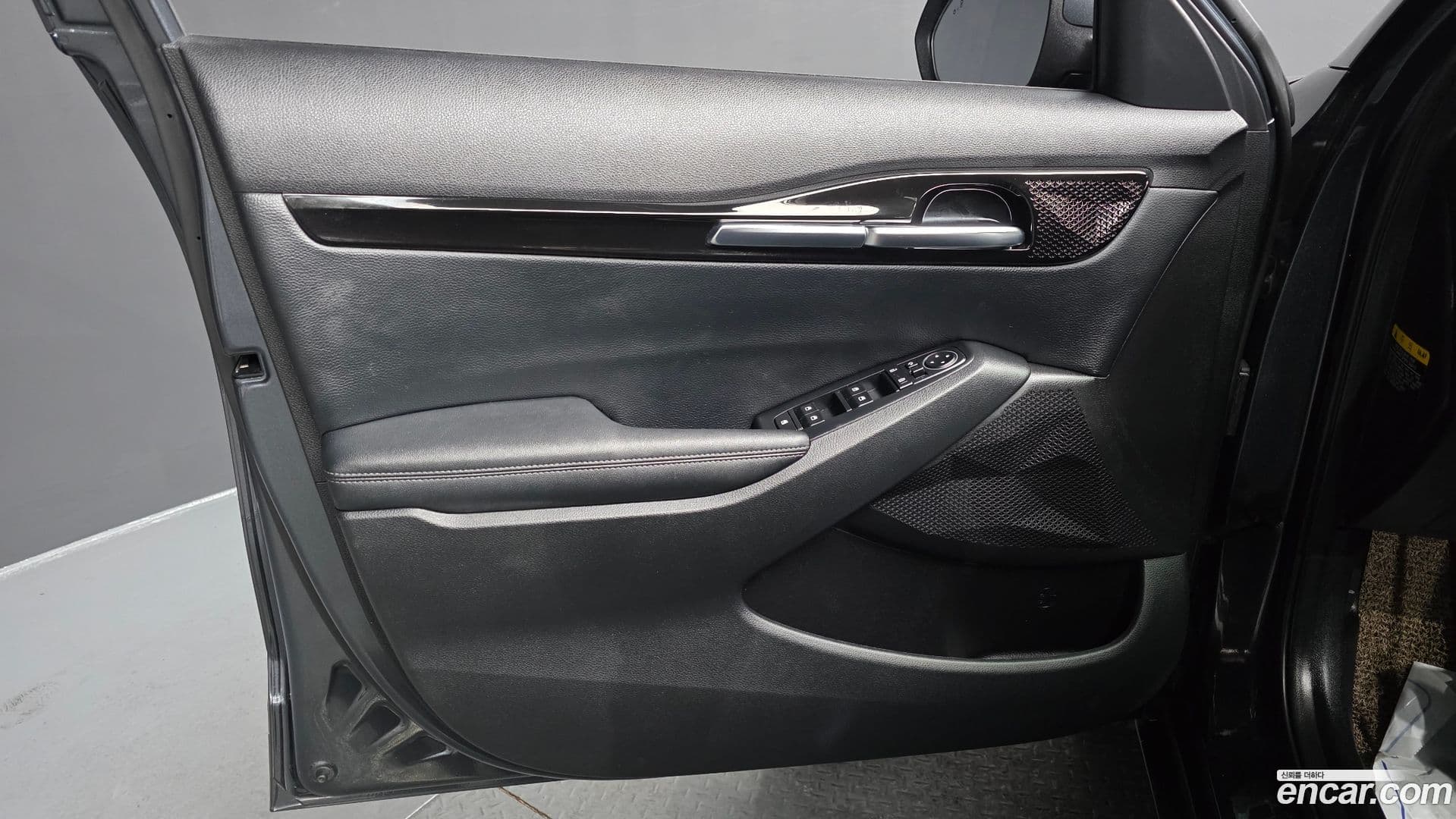 Main__Slider__Photo:Seltos Kia 2020.2-16