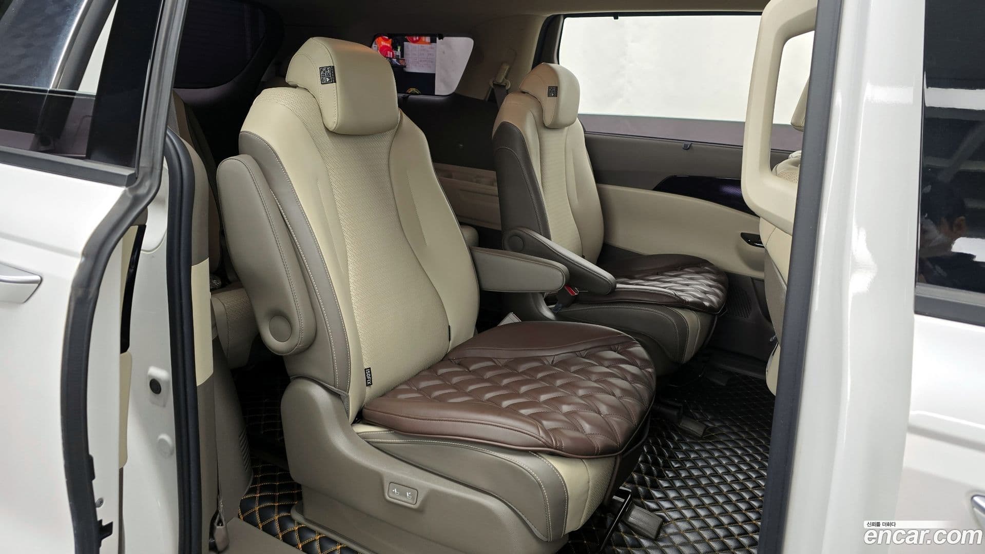 Main__Slider__Photo:Canival Kia 2021.0-11