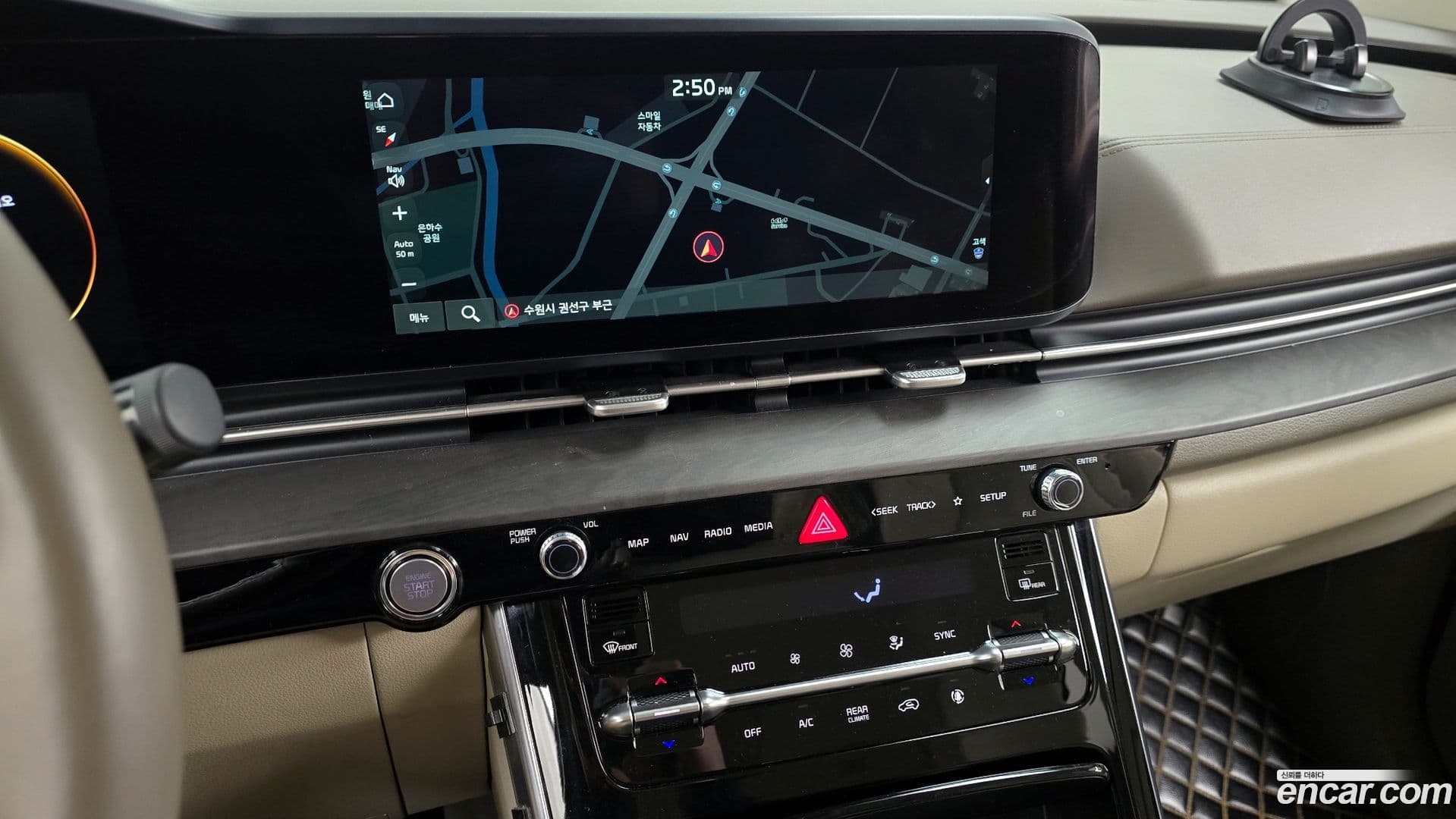 Main__Slider__Photo:Canival Kia 2021.0-13