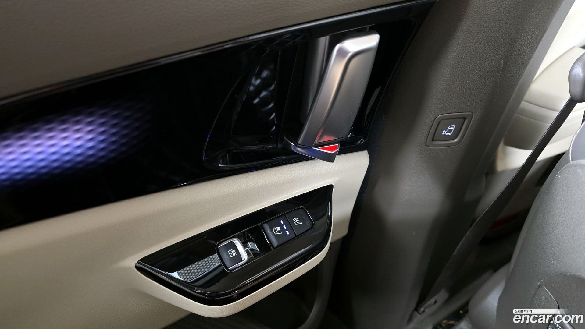 Main__Slider__Photo:Canival Kia 2021.0-18