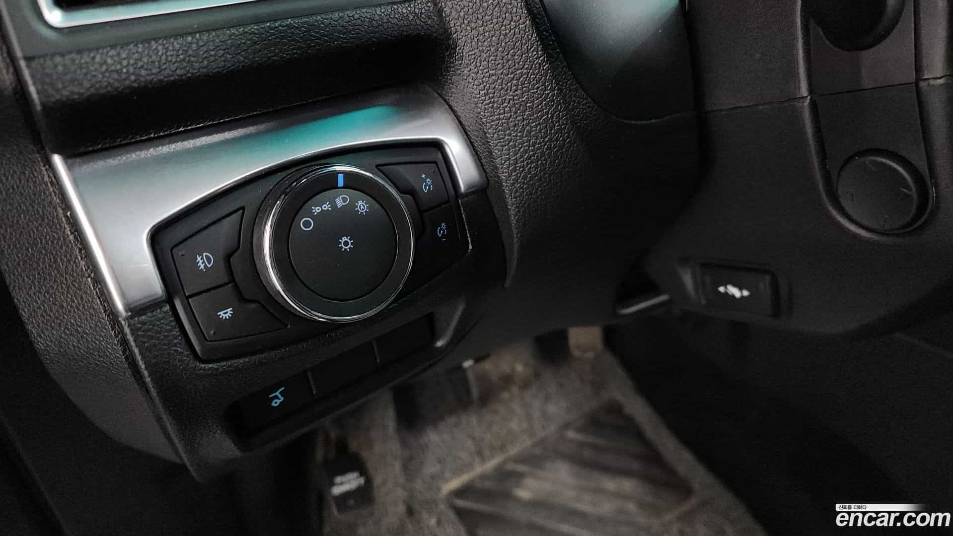 Explorer Ford 2016.8-OPTION-021