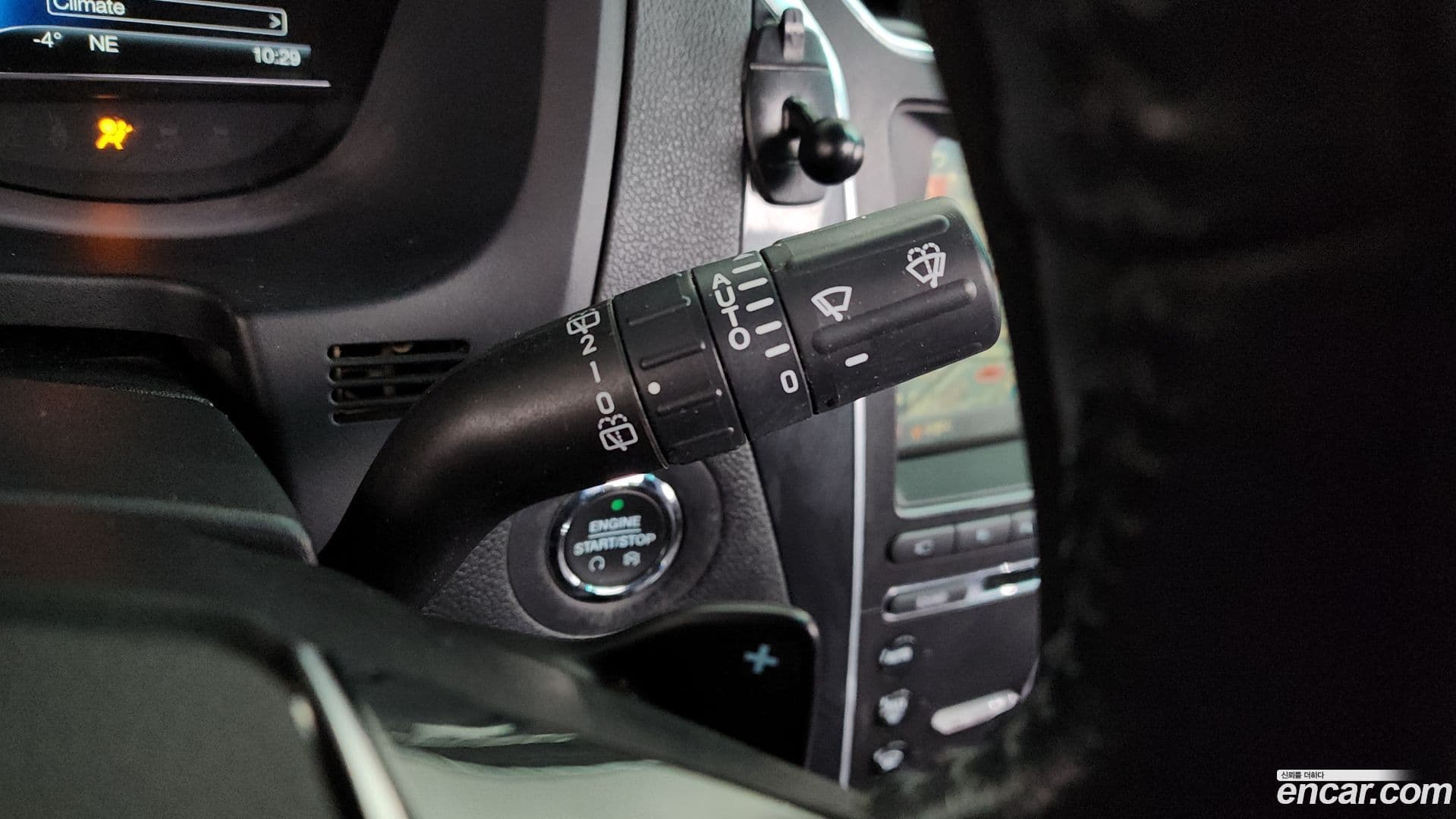 Main__Slider__Photo:Explorer Ford 2016.8-17