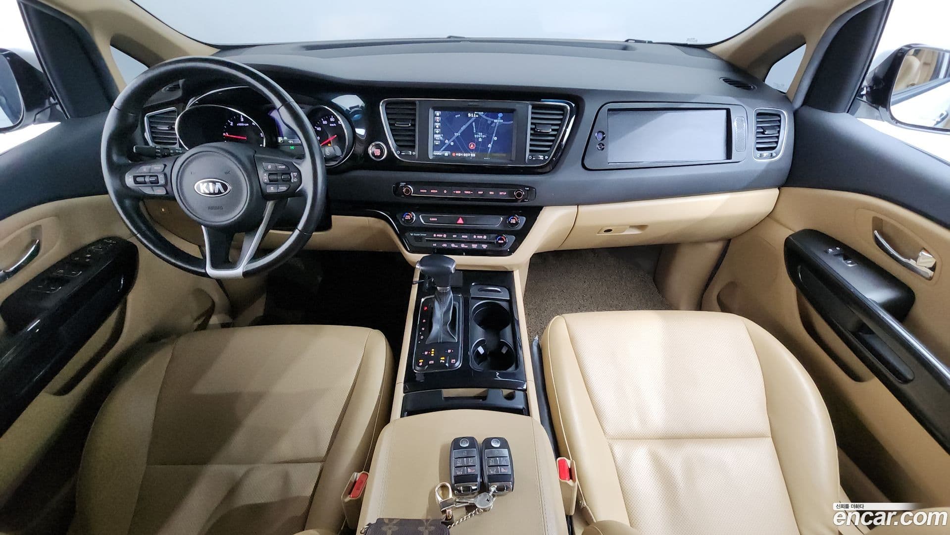 Main__Slider__Photo:Canival Kia 2017.7-6