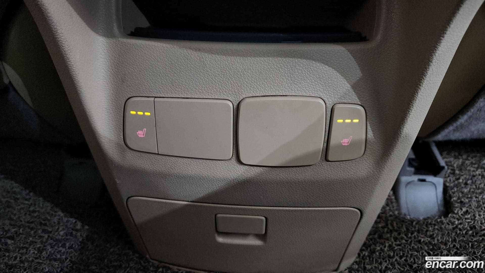 Main__Slider__Photo:Canival Kia 2017.7-17