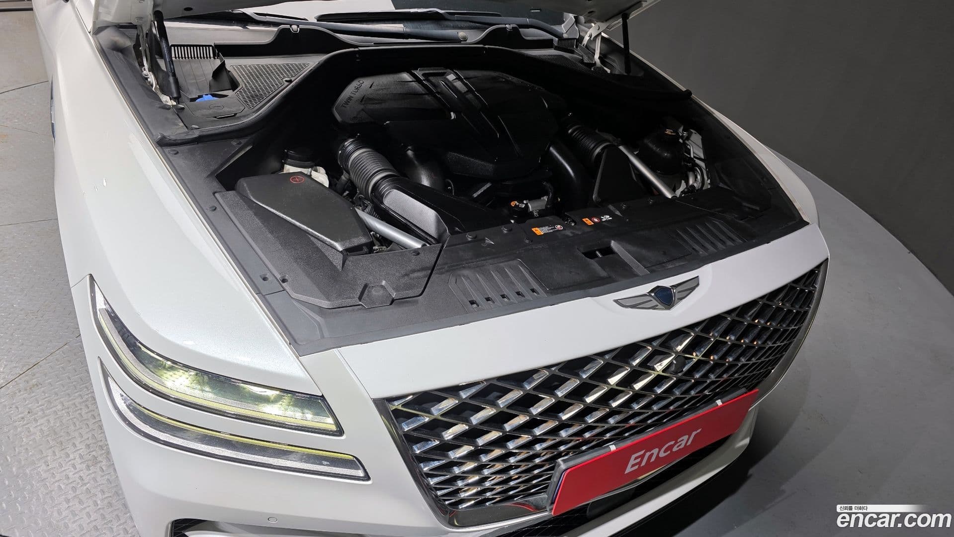 Main__Slider__Photo:GV80 Genesis 2021.0-5