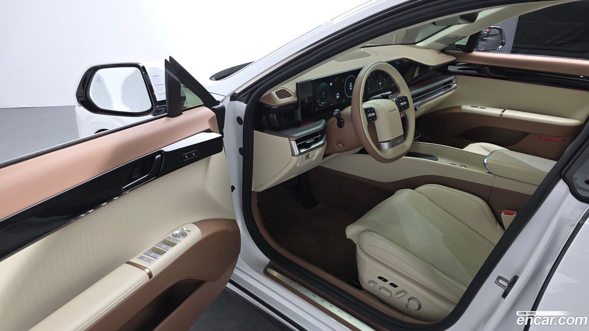 Main__Slider__Photo:Grandeur Hyundai 2024.2-10