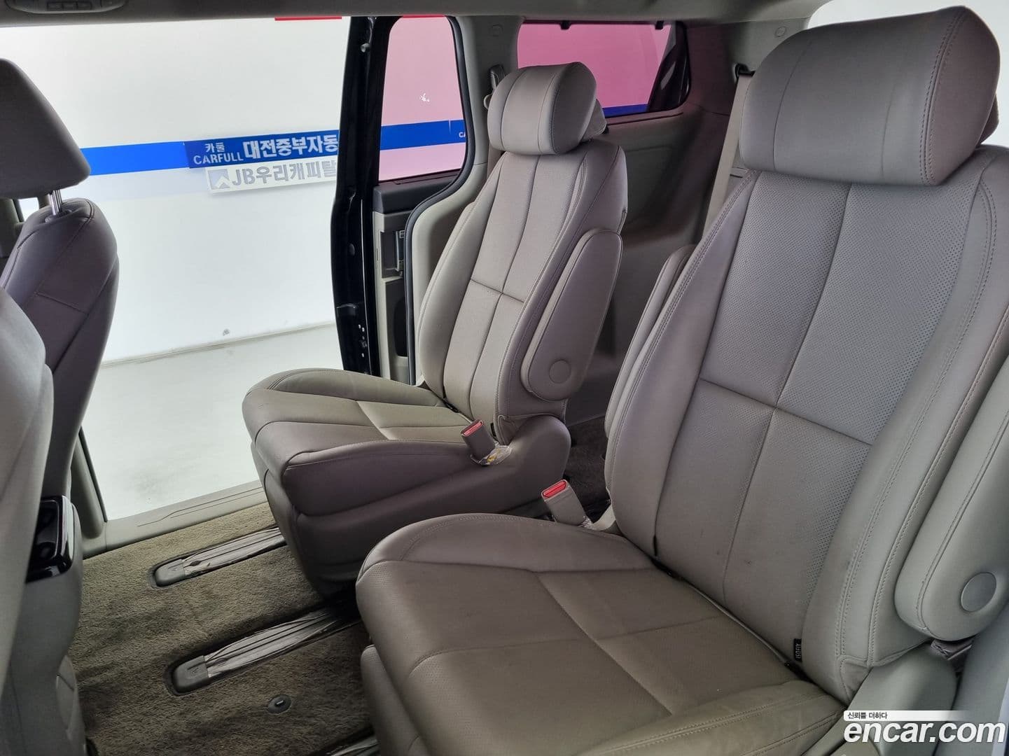 Main__Slider__Photo:Canival Kia 2017.7-10