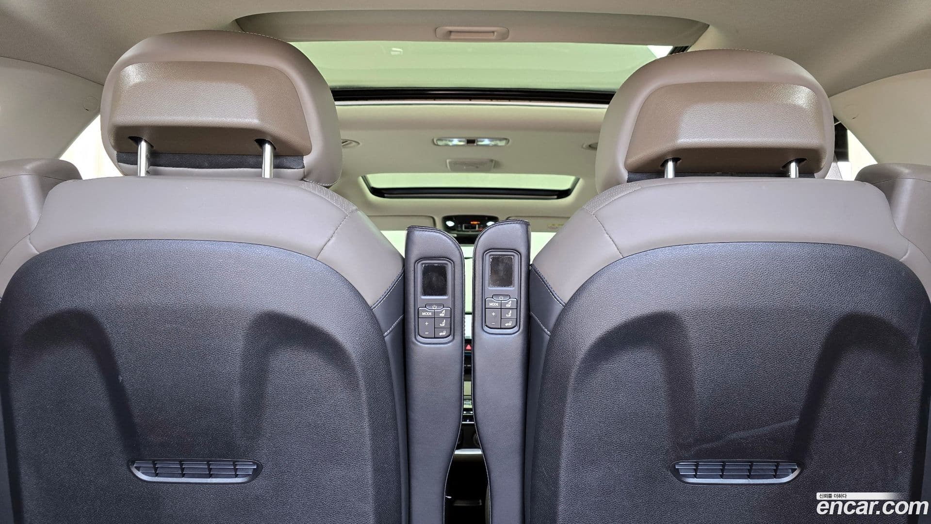 Main__Slider__Photo:Canival Kia 2024.0-17