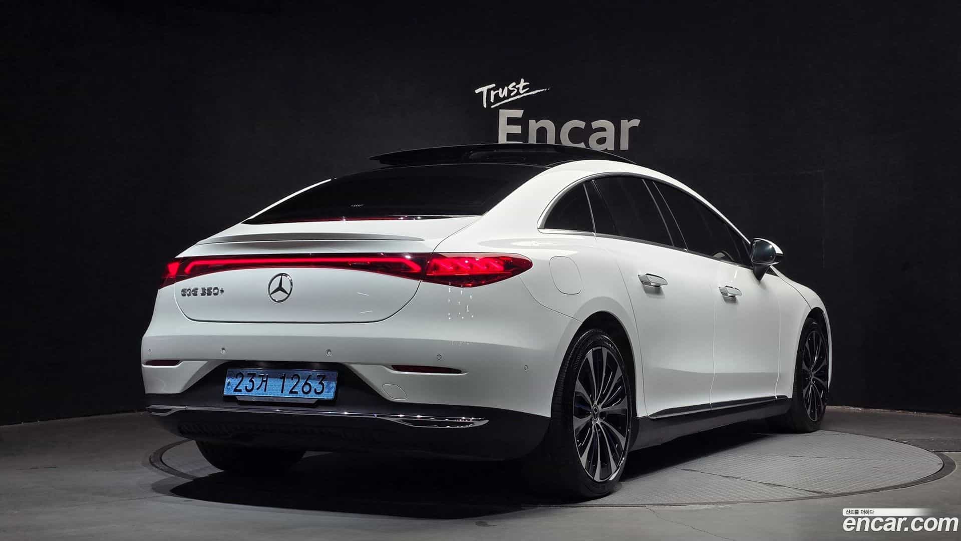 EQE Mercedes-Benz 2022.10-OUTER-002